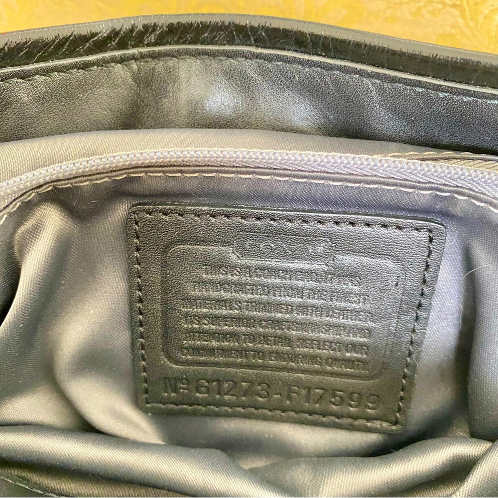 Women’s Coach Ashley Black Signature Purse - Picture 9 of 11